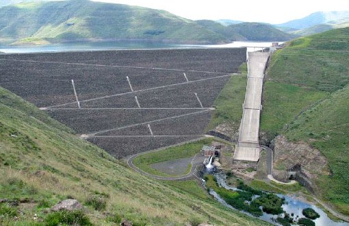 Itare Dam on Course